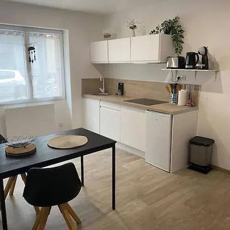 Studio Spacieux Proche Gare Et Centre Апартаменты *